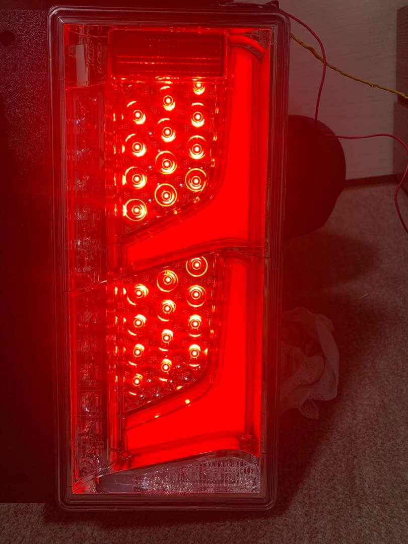 小糸製作所　LED テールランプ