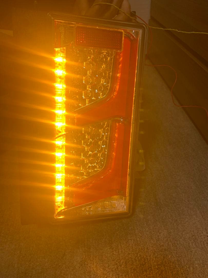 小糸製作所　LED テールランプ