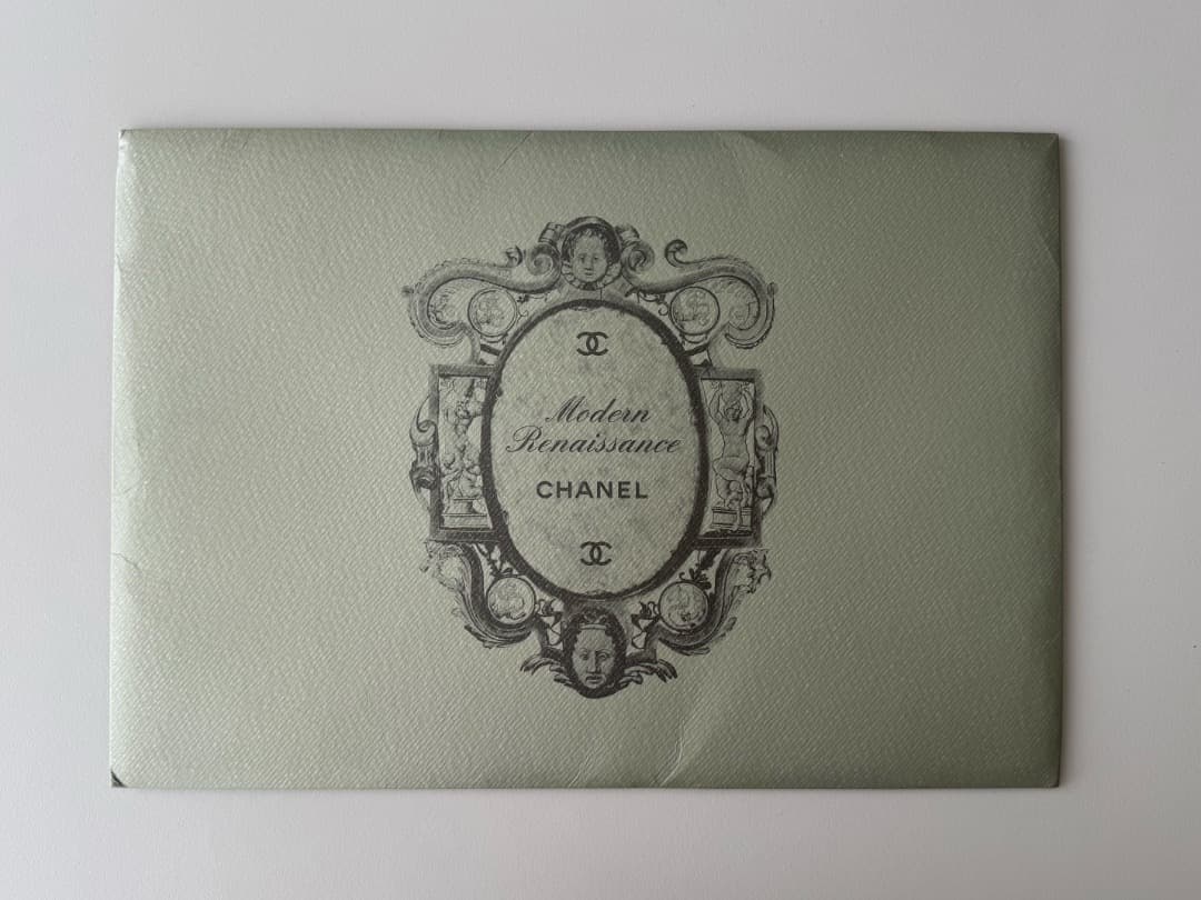 CHANEL レアアイテム MODERN RENAISSANCE 2012/13