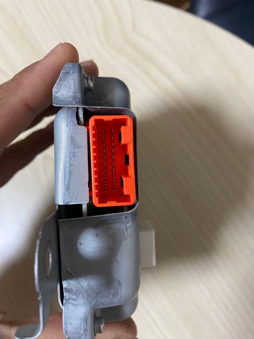 TOYOTA バッテリー電圧センサー 89560-52110