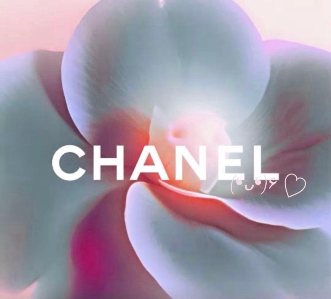 CHANEL レ キャトル オンブル 88 特別限定品
