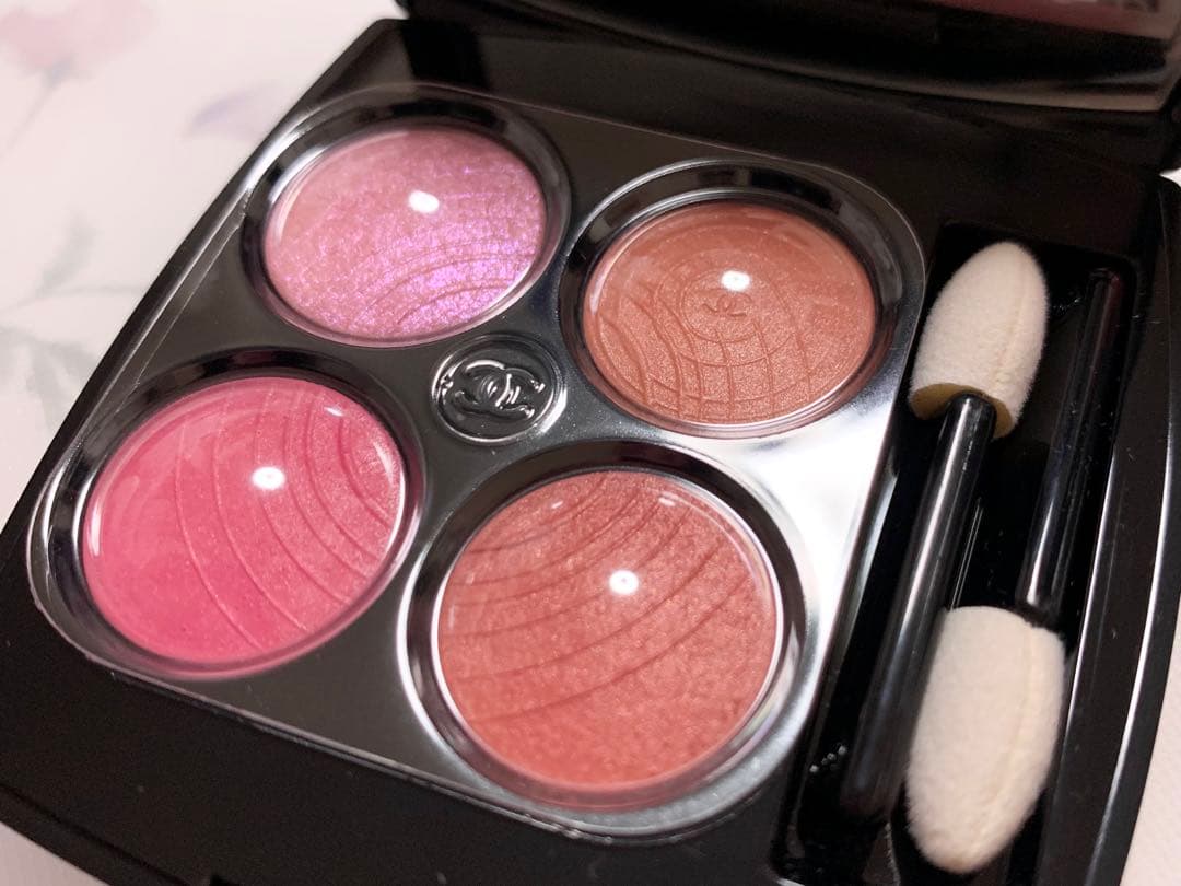 CHANEL レ キャトル オンブル 88 特別限定品
