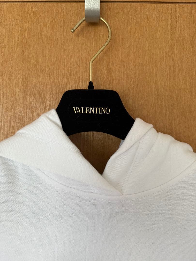 ⭐*︎様 VALENTINO スワロフスキー装飾パーカー