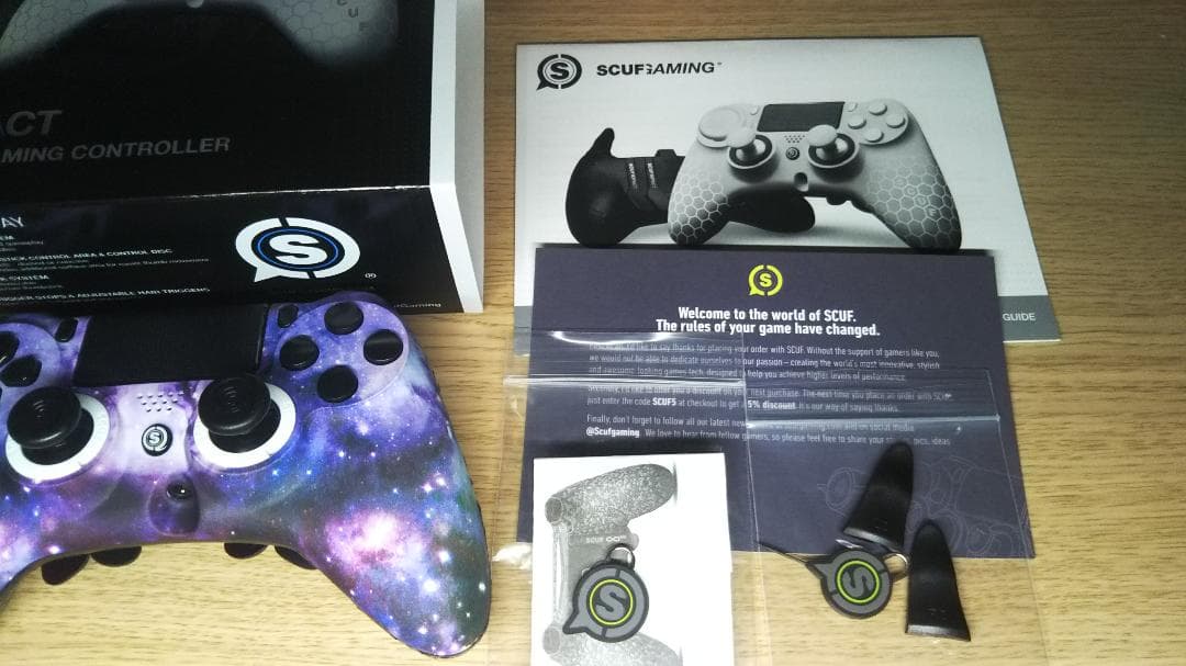 美品 SCUF IMPACT ネブラ柄 スカフ インパクト PS4