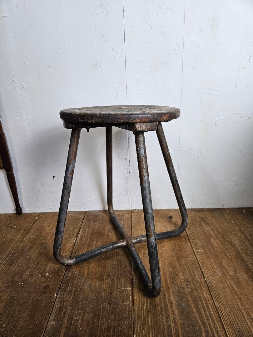 France vintage インダストリアル スツール アイアン 鉄脚 丸椅子