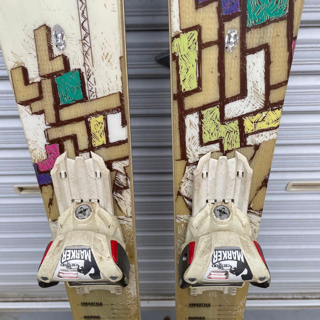 VOLKL フォルクル　スキー板 カラフル