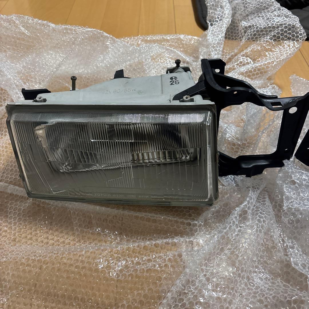 ae86 レビン　後期　純正　ヘッドライト