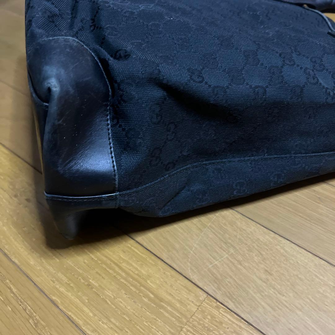 グッチ