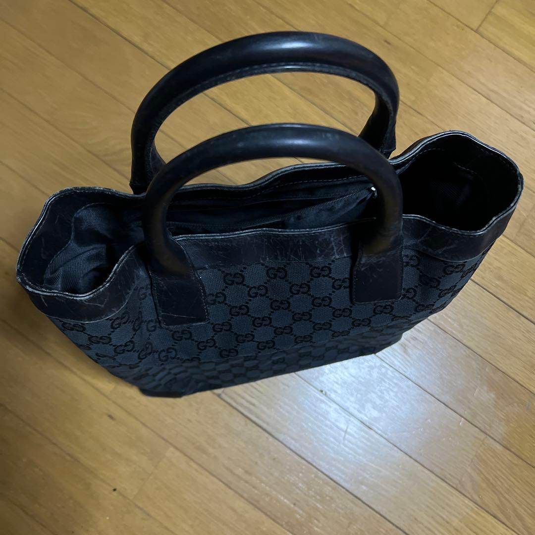 グッチ