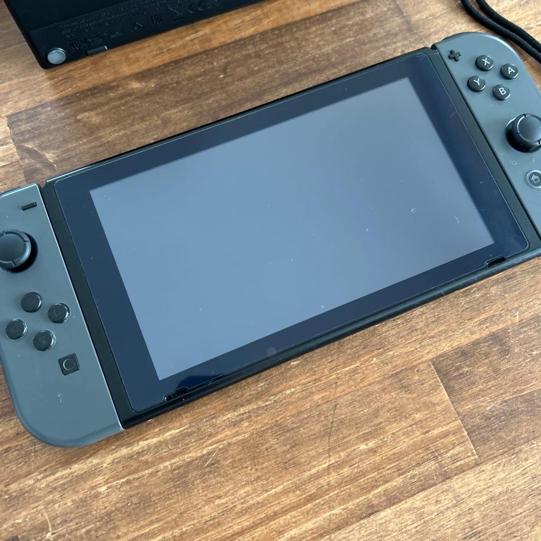 任天堂　スイッチ Nintendo Switch 本体　グレー