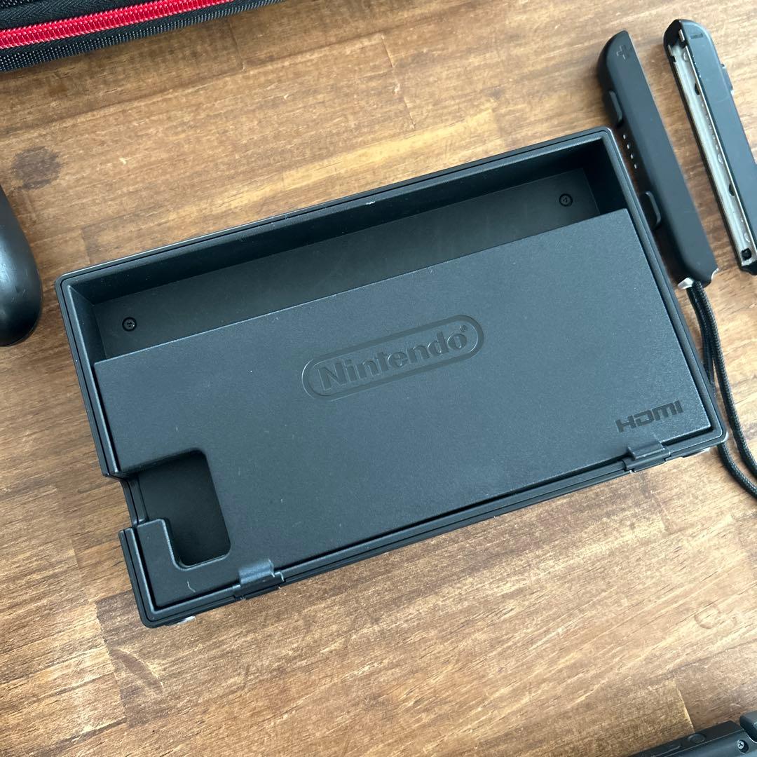 任天堂　スイッチ Nintendo Switch 本体　グレー