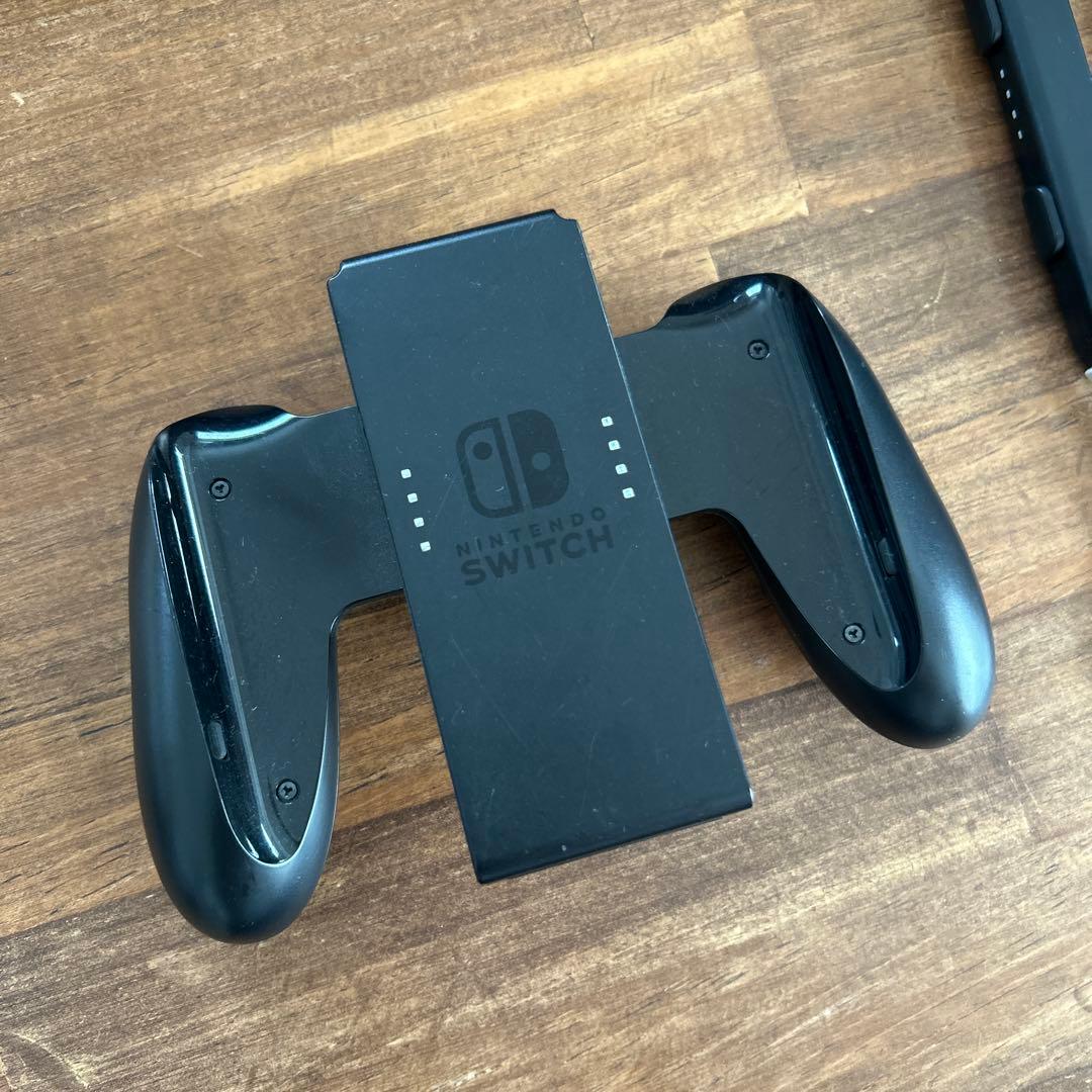 任天堂　スイッチ Nintendo Switch 本体　グレー