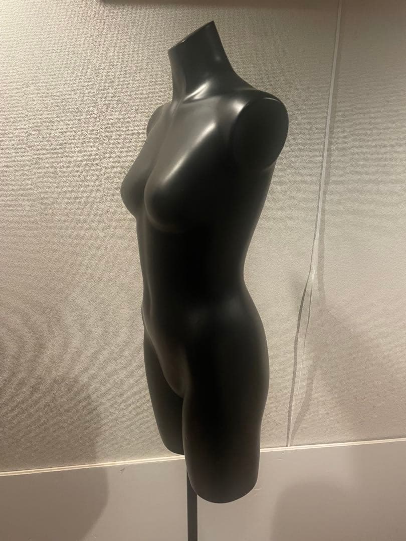 黒の女性用トルソー⑥