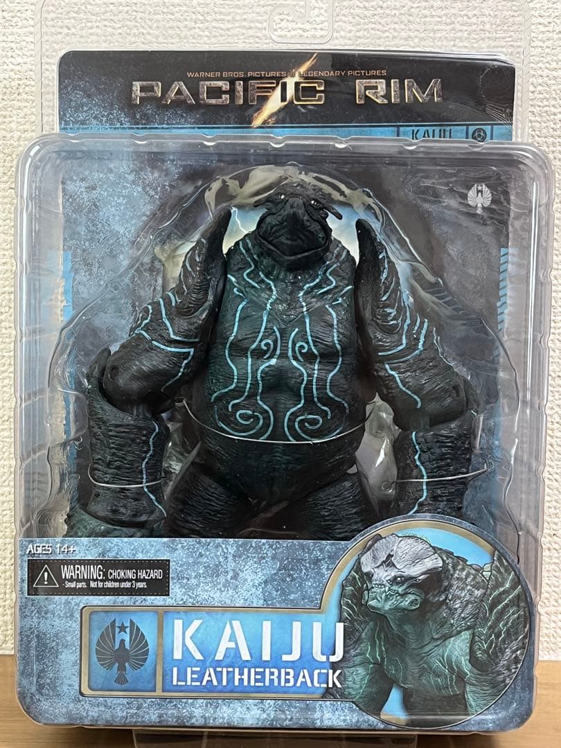NECA PACIFIC RIM KAIJU フィギュア