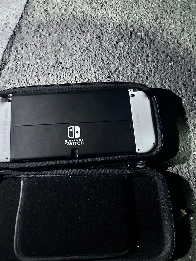 Nintendo Switch ホワイト/ブラック 本体 マイクラのカセット付き