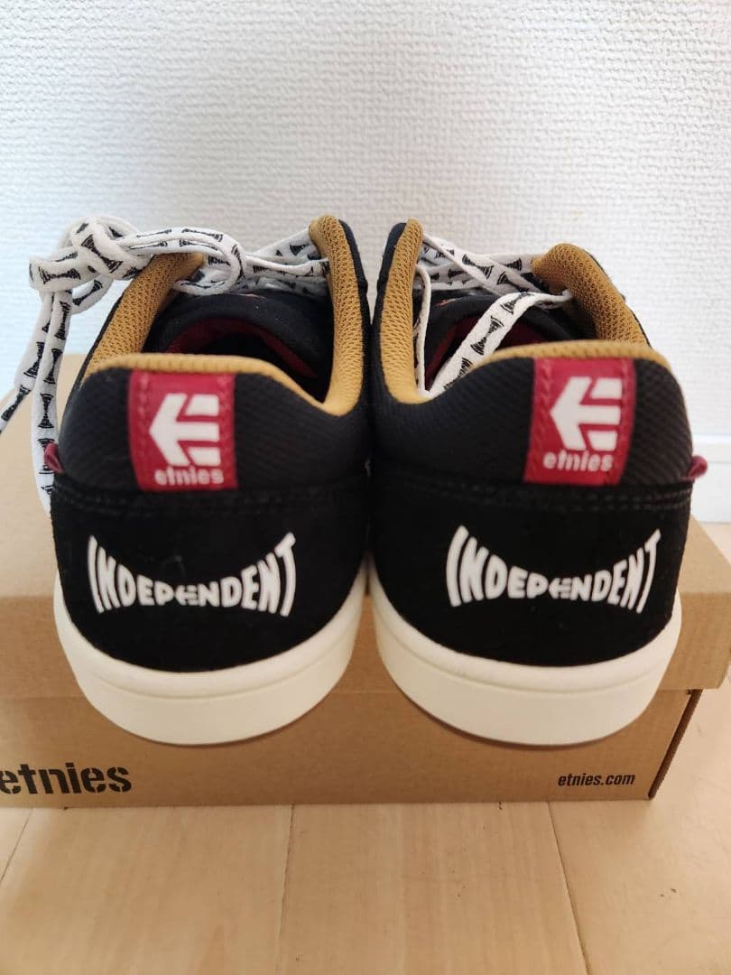 etniesスケートボードシューズkids MARANA×INDY24.0cm