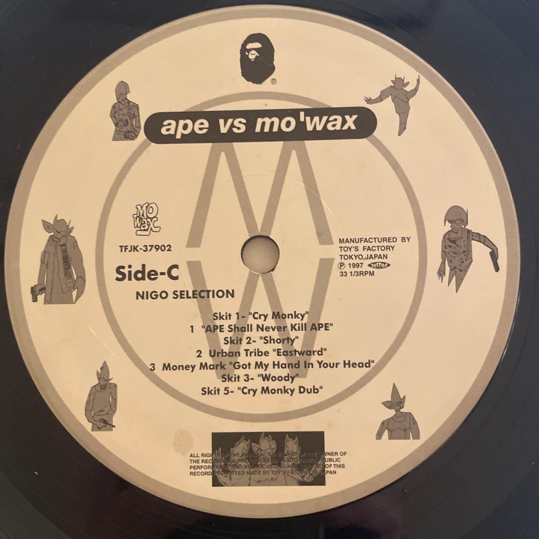 邦楽 A BATHING APE james vs nigo ape vs mowax