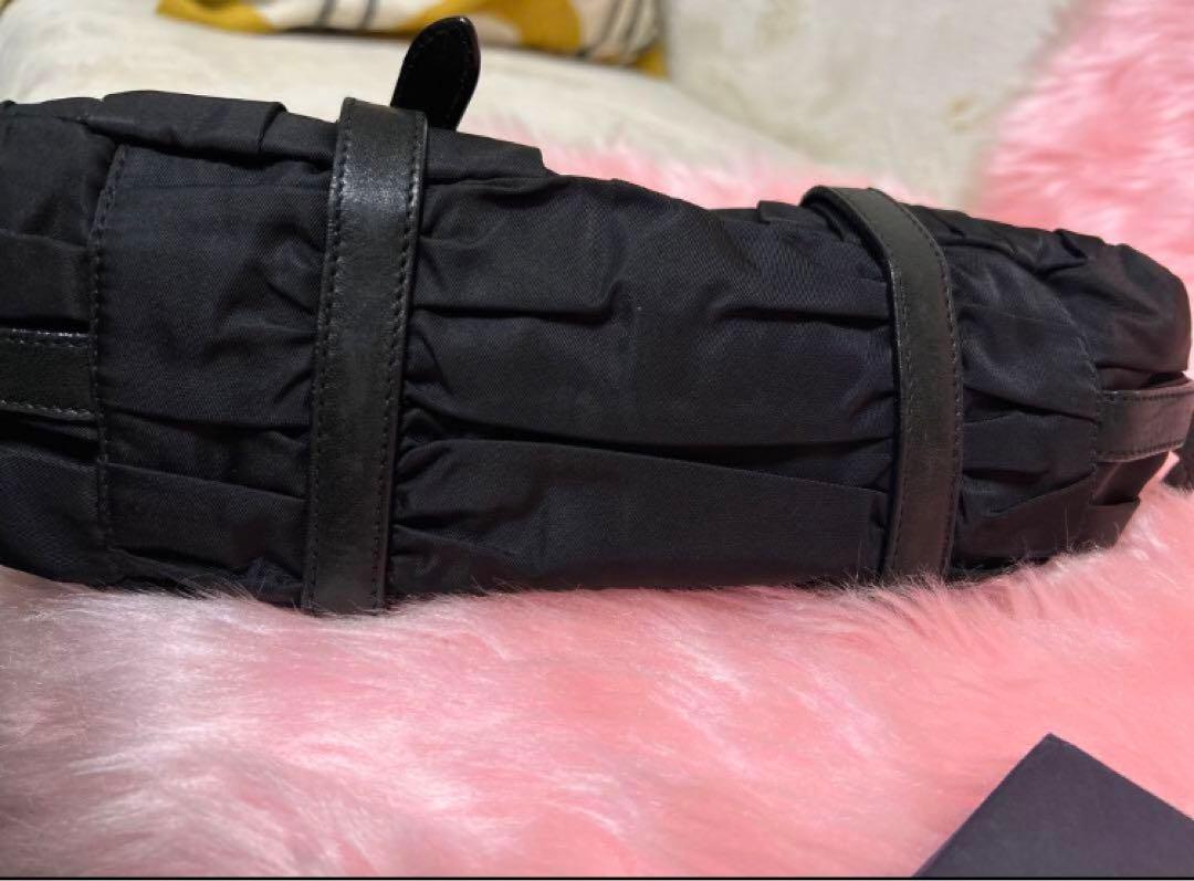 【美品】PRADA 黒 ナイロン フリルバッグ
