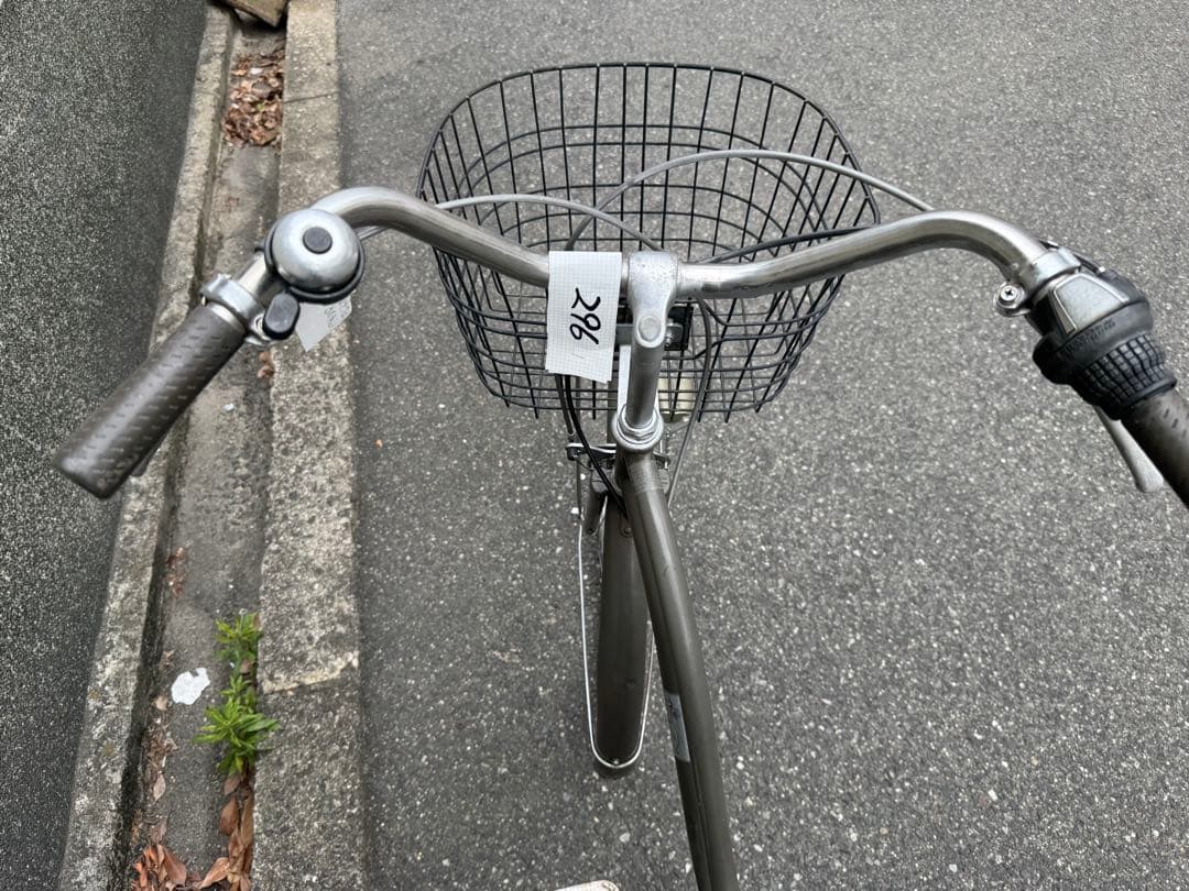 296番　全車両格安販売‼️ 26インチ 変速付き　オートライト　シティサイクル