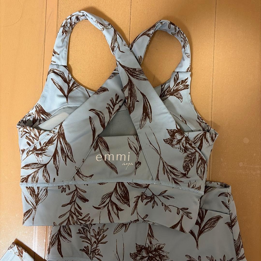 emmiヨガウェア