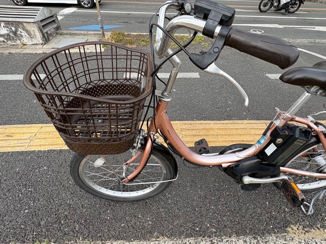 中古20㌅YAMAHA電動アシスト自転車　8.7Ah 大阪　096