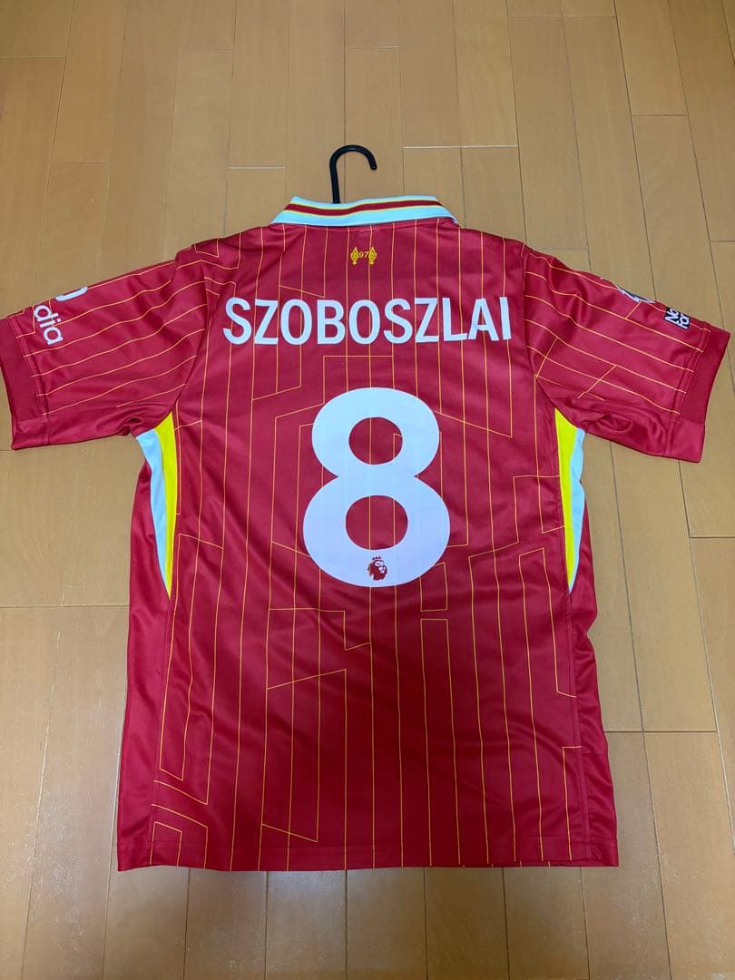 リバプール SZOBOSZLAI 8 ソボスライ　ユニフォーム