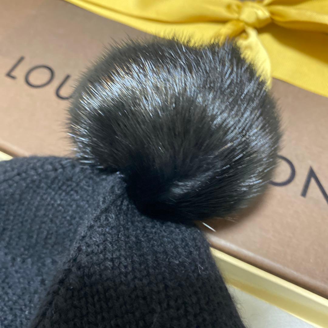 Louis Vuitton 黒ニット帽 ミンク付きポンポン　ビーニー　ボンボン