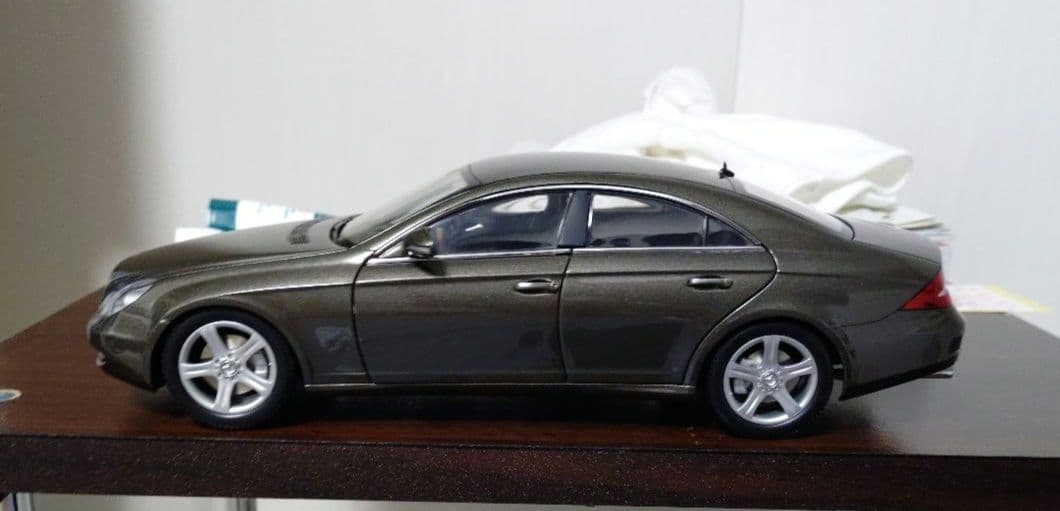 ミニカー 京商 KYOSHO 1/18 メルセデスベンツ CLS ダークグレー