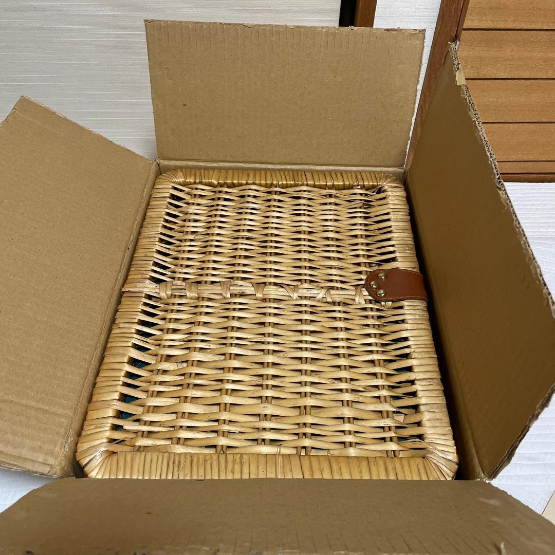 新品　HUMMING BIRD ピクニックセット木製食器セット持ち手本革
