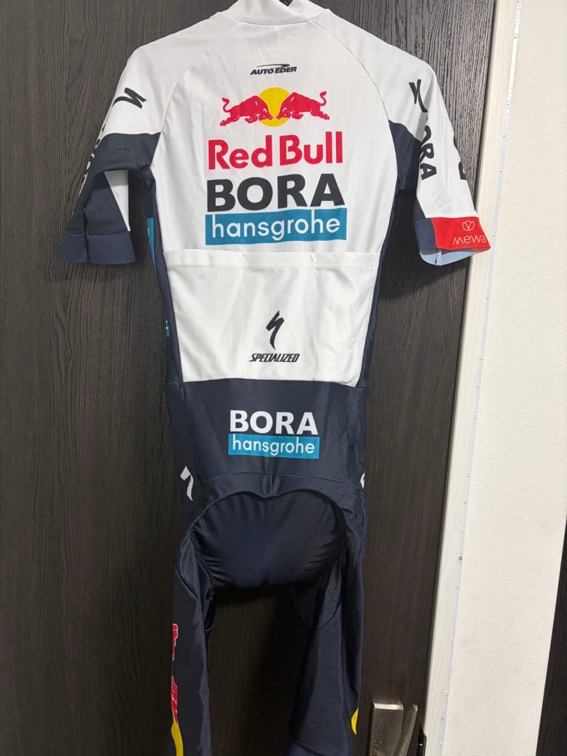 BORA hansgrohe 新品未使用 Mサイズ スキンスーツ 祝日セール