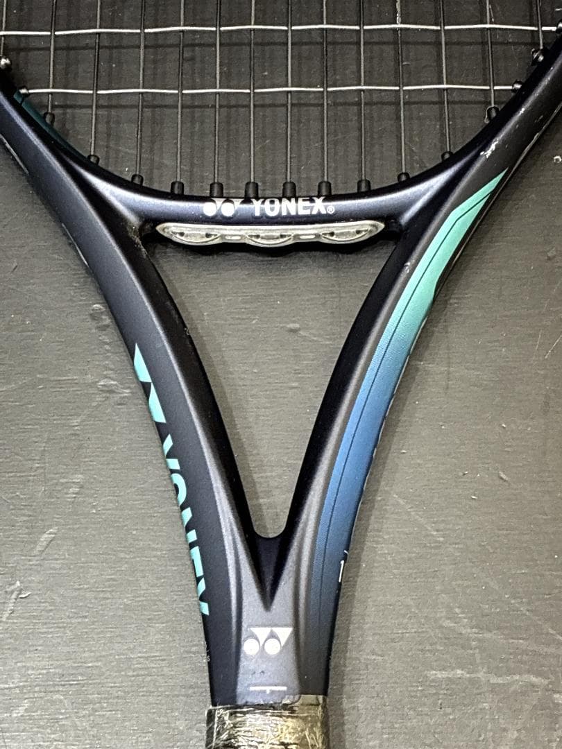 YONEX EZONE 100L ヨネックス　硬式テニスラケット　美品