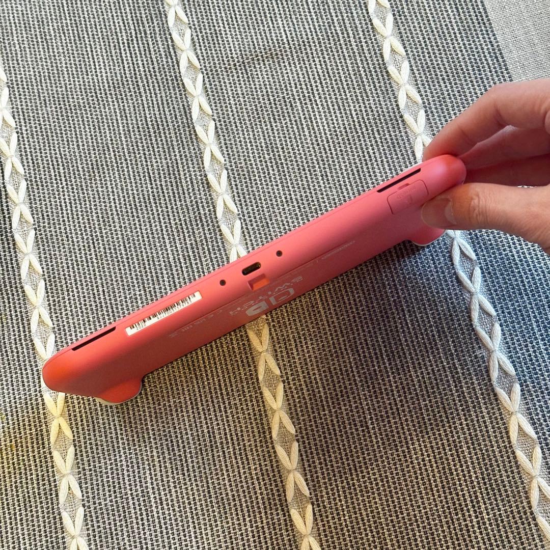 【Nintendo Switch Lite】コーラル スヌーピーケース付き