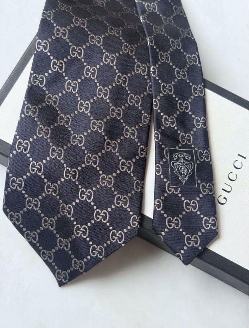 極美品　GUCCI ネクタイ　総柄　GG柄　ブラック　シルク100%