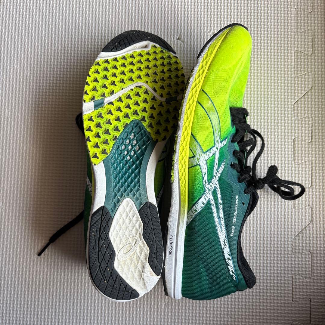 asics スパイクシューズ イエロー/グリーン