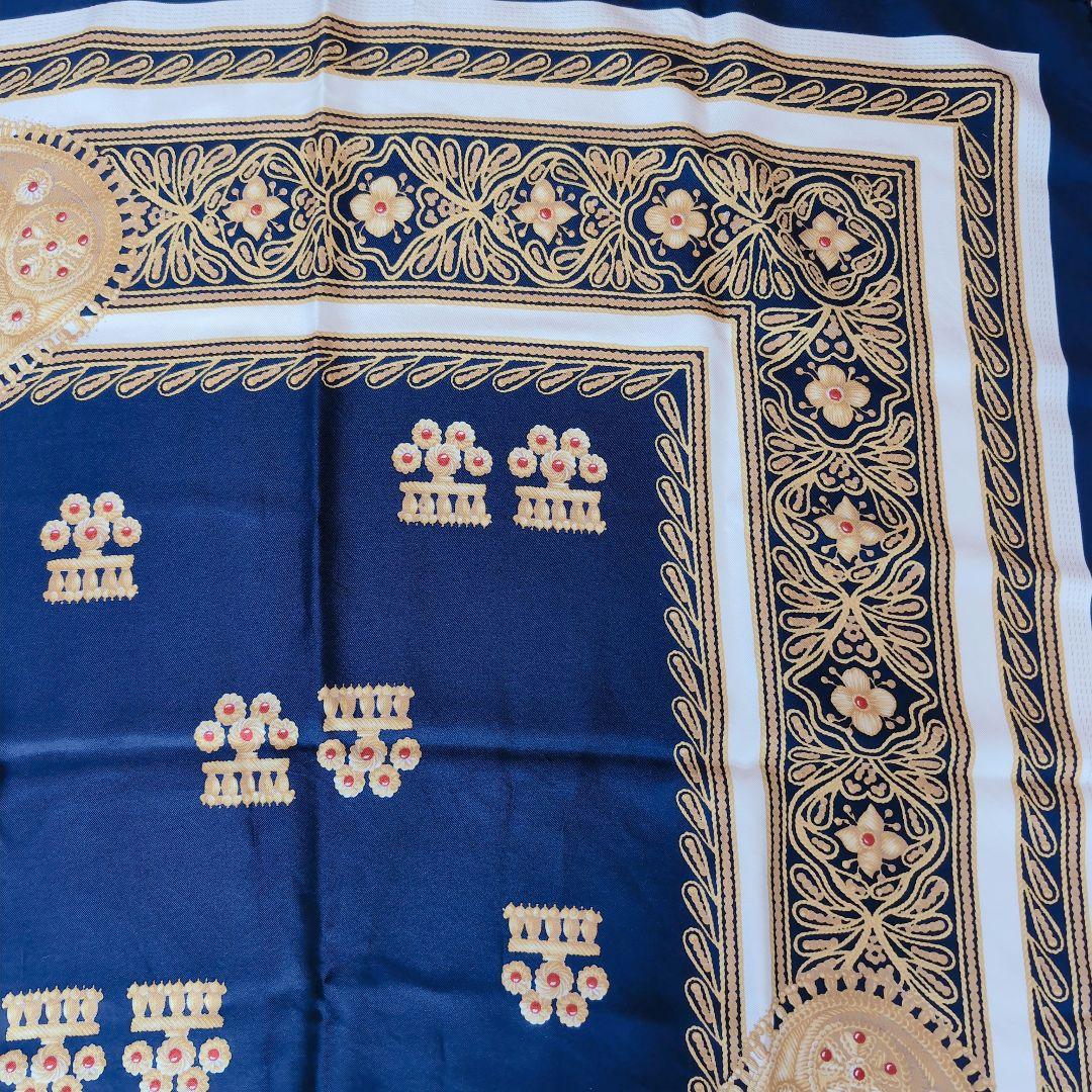 LOEWE　ロエベ　シルク　スカーフ silk　scarf　Luxury