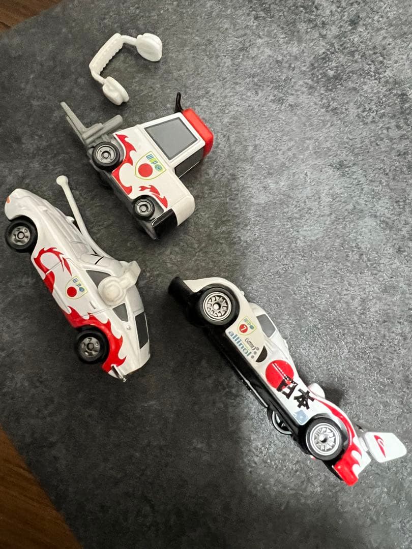 希少　美品　カーズ　トミカ　シュウトドロキ　ジャパンチーム　3台