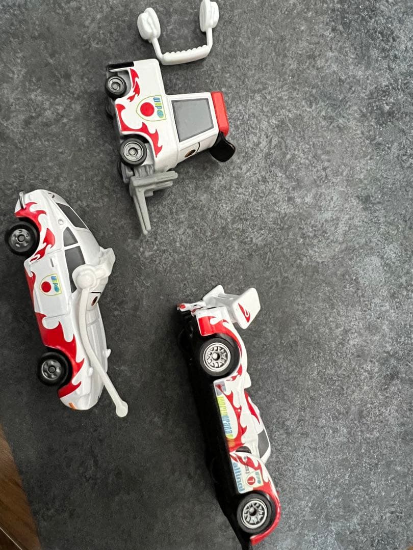 希少　美品　カーズ　トミカ　シュウトドロキ　ジャパンチーム　3台