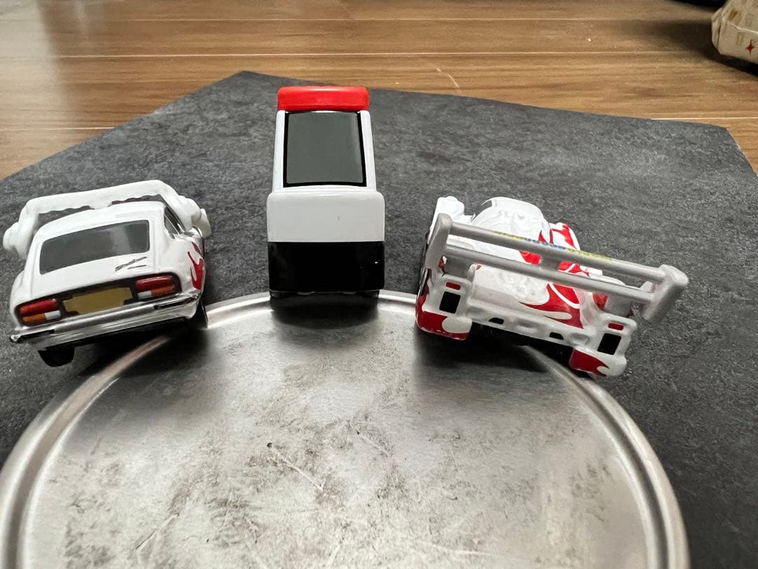 希少　美品　カーズ　トミカ　シュウトドロキ　ジャパンチーム　3台
