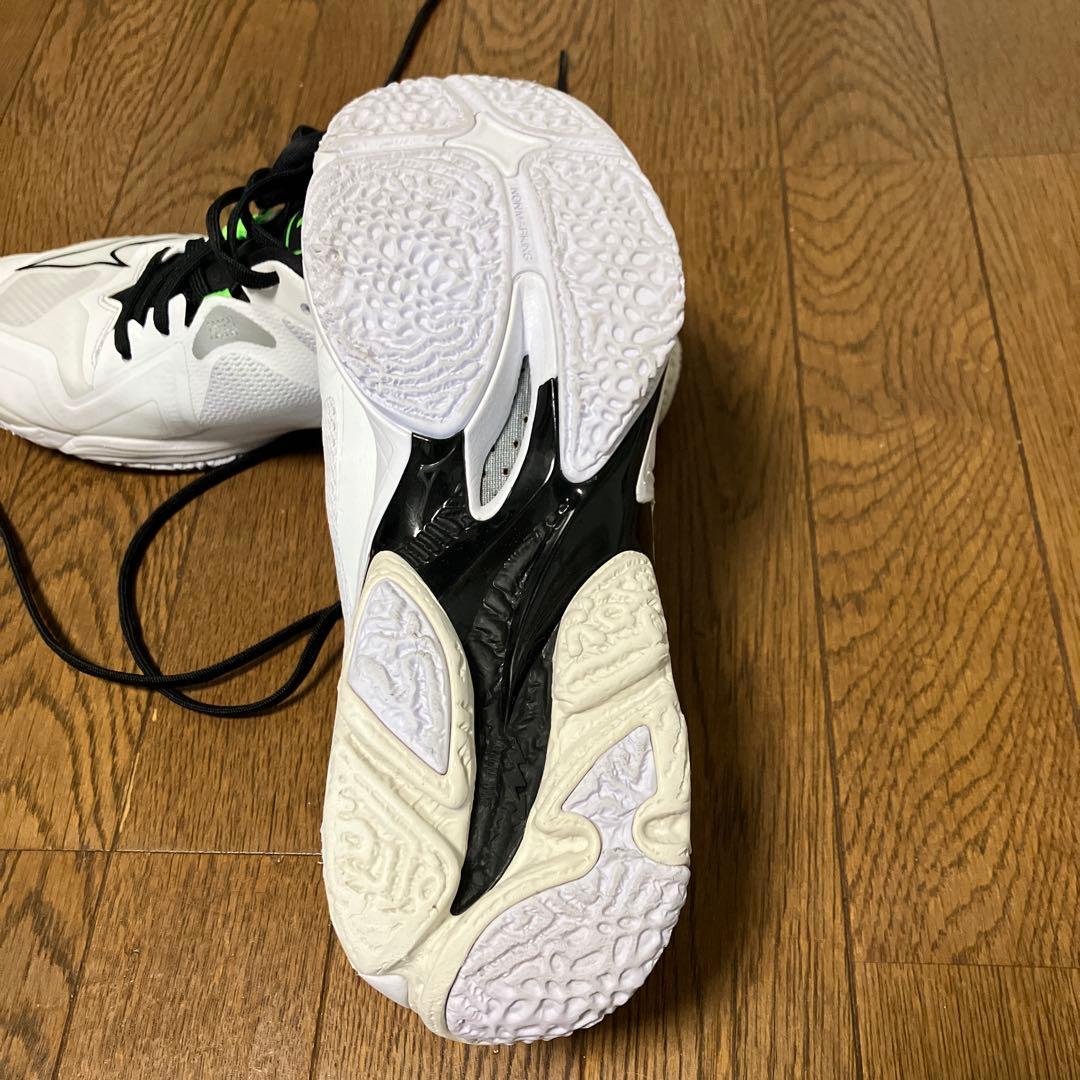 Mizuno バレーボールシューズ Wave Lightning Z8 WIDE