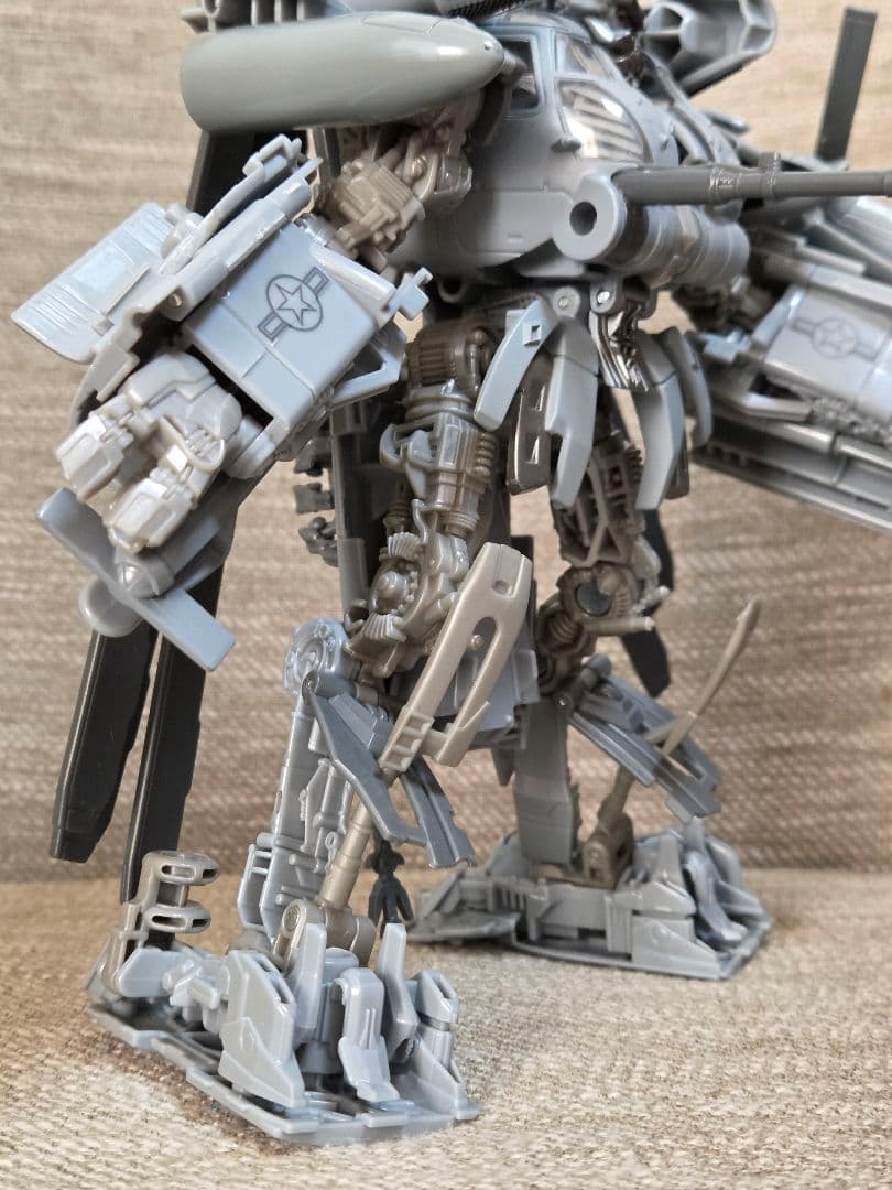 【開封品】 SS-08 ブラックアウト トランスフォーマー スタジオシリーズ