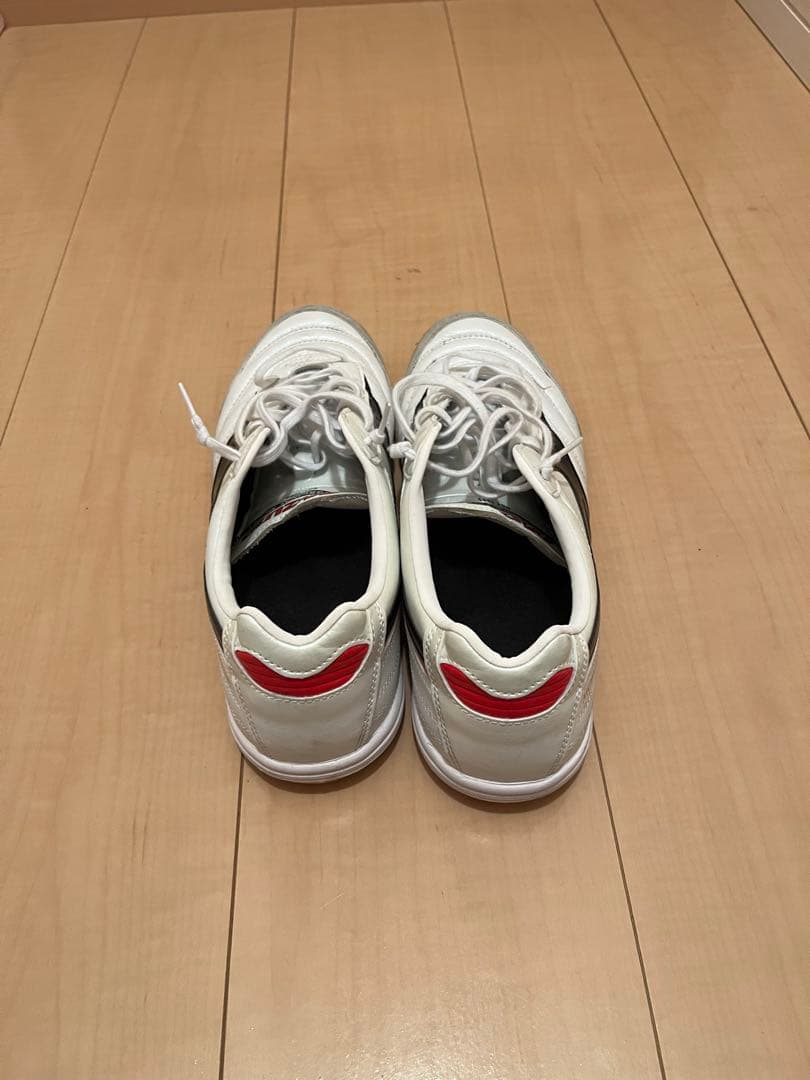 モレリア フットサル インドア 26cm