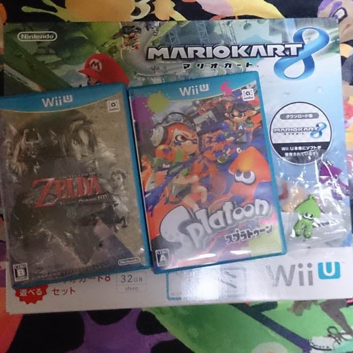 中古★Wii U マリオカート8 同梱版★人気ソフト３本セット、おまけ付き！