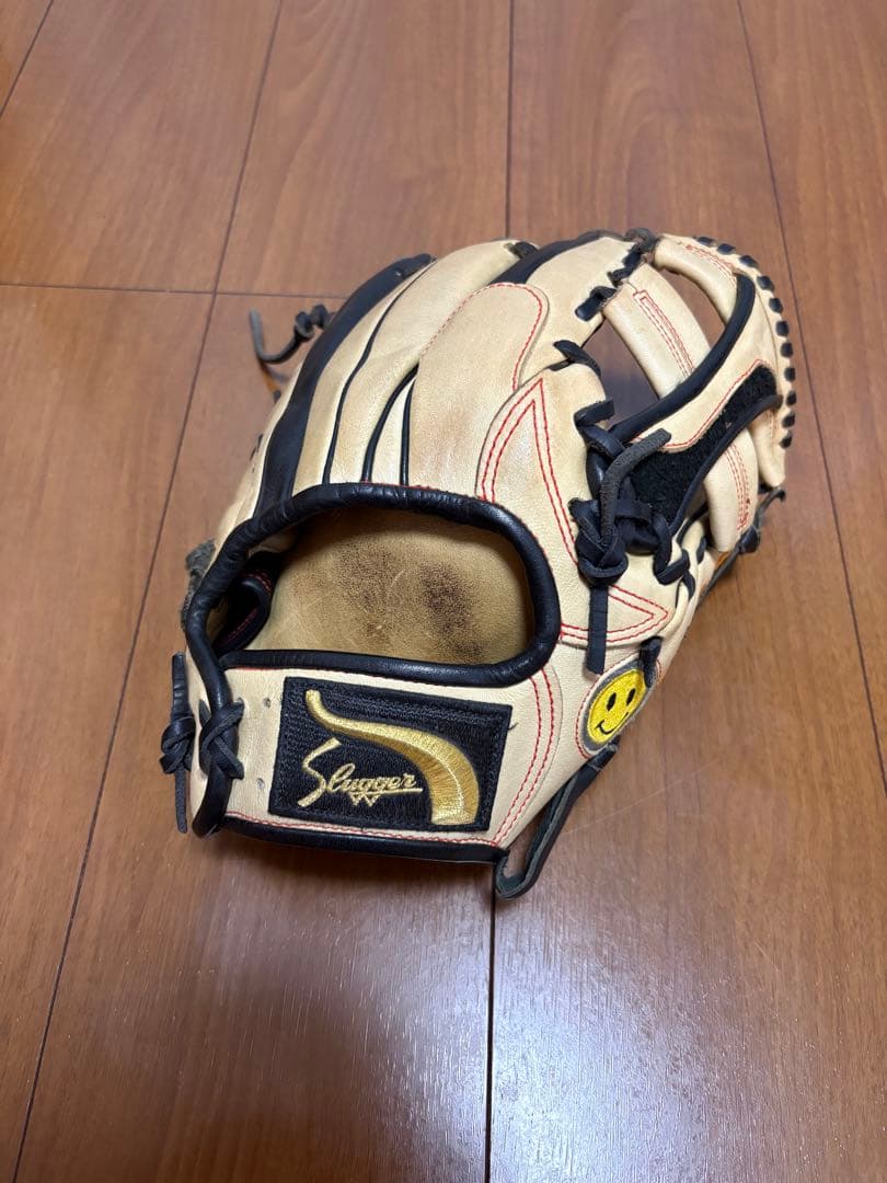 Slugger スマイリーフェイス 内野用　軟式グローブ　※プロ型付け