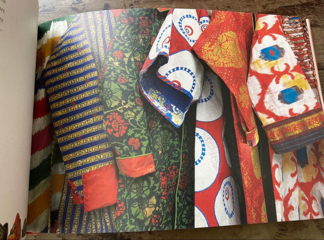 希少 アーティストIsabelle de Borchgrave 紙の世界 洋書
