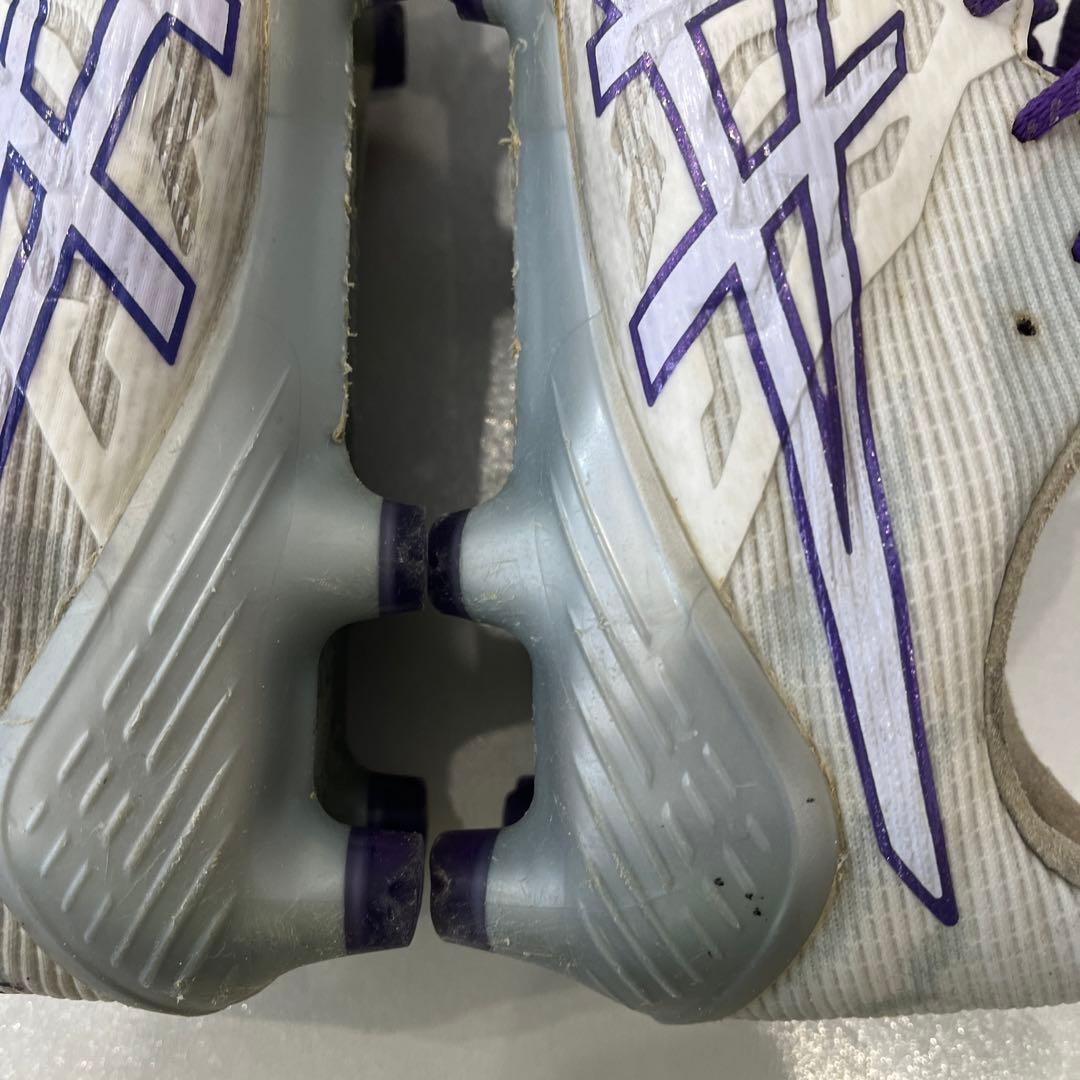 asics アシックス　サッカースパイクホワイト/パープル　サイズ24.5