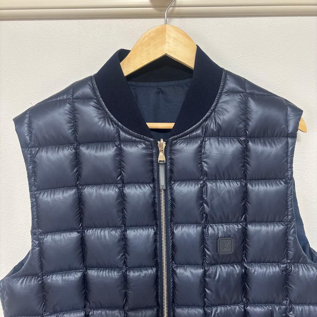 【極美品】LOUIS VUITTIONリバーシブルダウン　ベストsize52軽量
