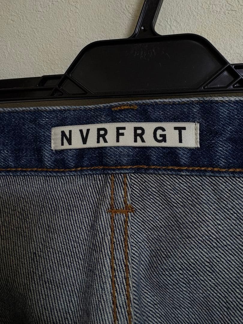 パンツ NVRFRGT 3D Twisted Jeans