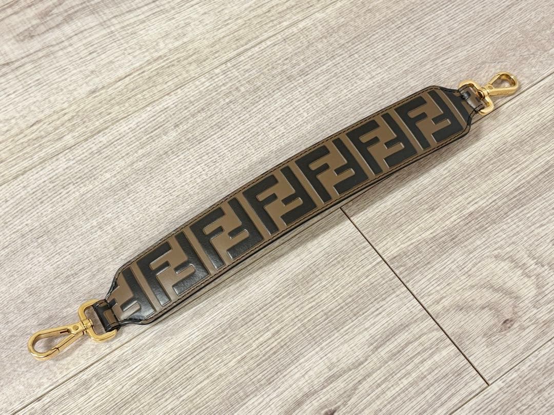 未使用品FENDI ストラップ ユー ミニレザー ショルダーストラップ