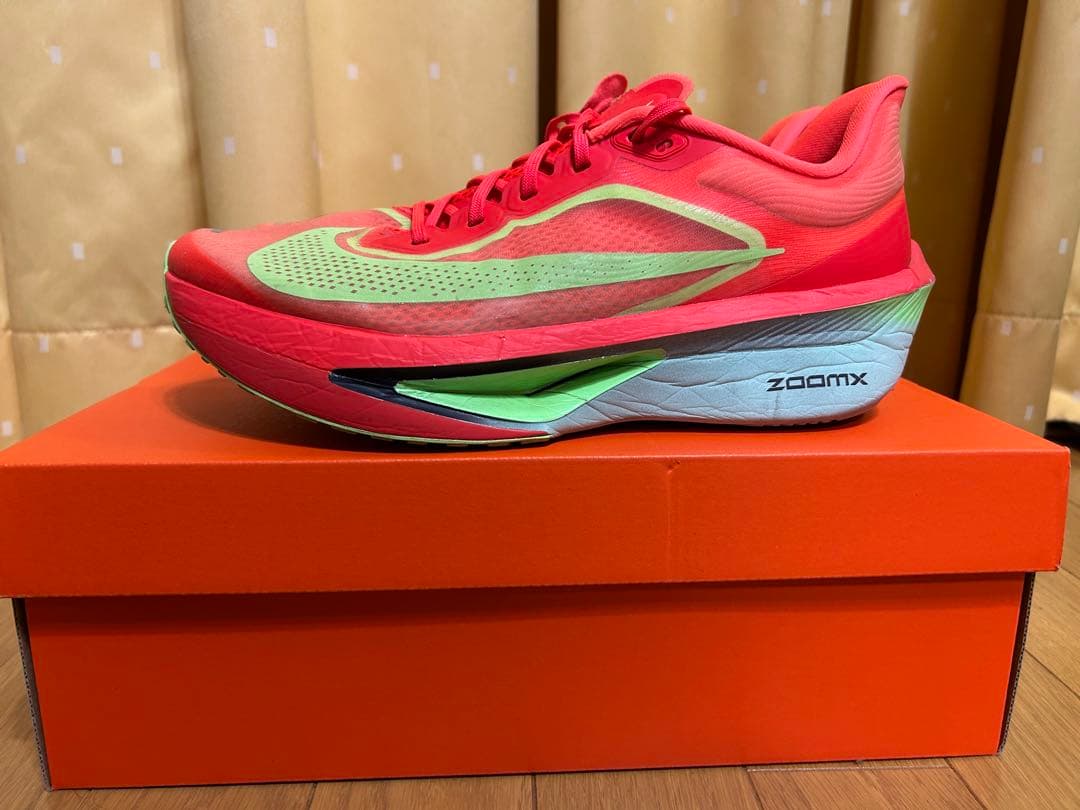 NIKEズームフライ27.0