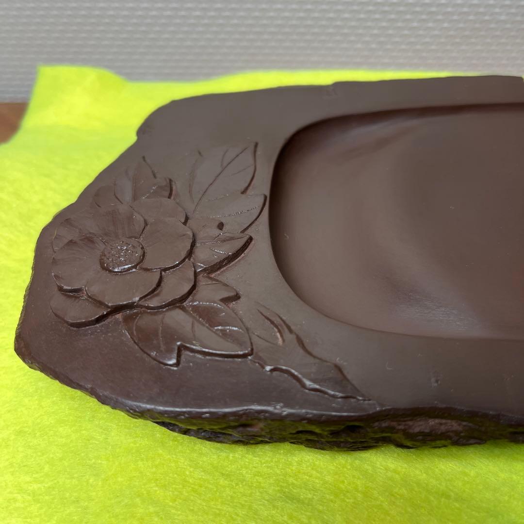 ⭕️赤間硯　牡丹花彫刻入り硯　女性好み　丘の全体に仕上げ塗料を塗布　赤間硯製硯師